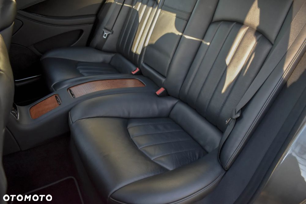 Mercedes-Benz CLS 350 CGI 7G-TRONIC - 28
