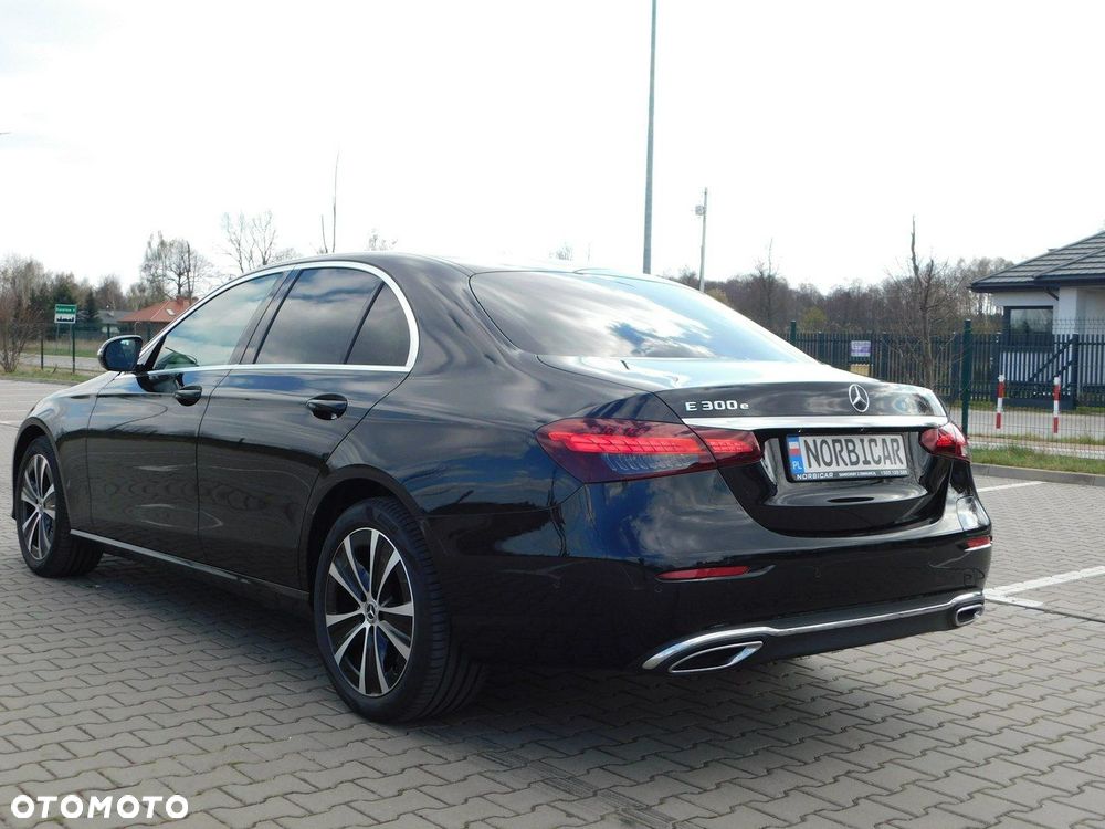 Mercedes-Benz Klasa E - 21