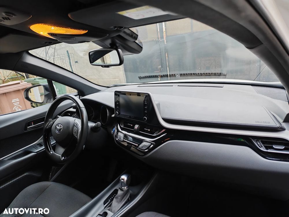 Toyota C-HR Hybrid Business-Edition - 8