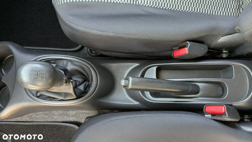 Nissan Micra - 32