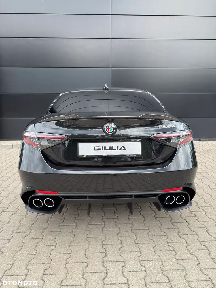 Alfa Romeo Giulia - 9
