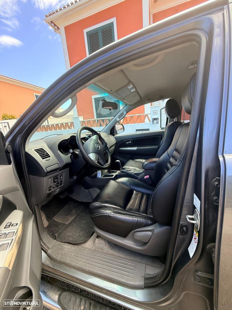 Toyota Hilux - 6