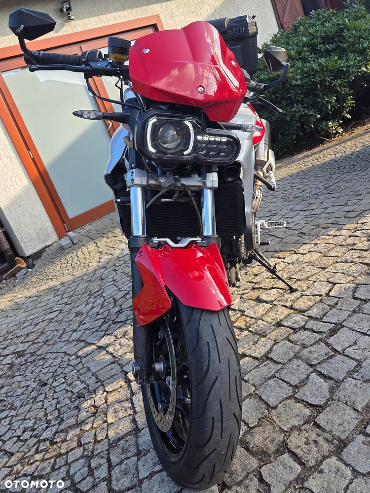 BMW F - 7