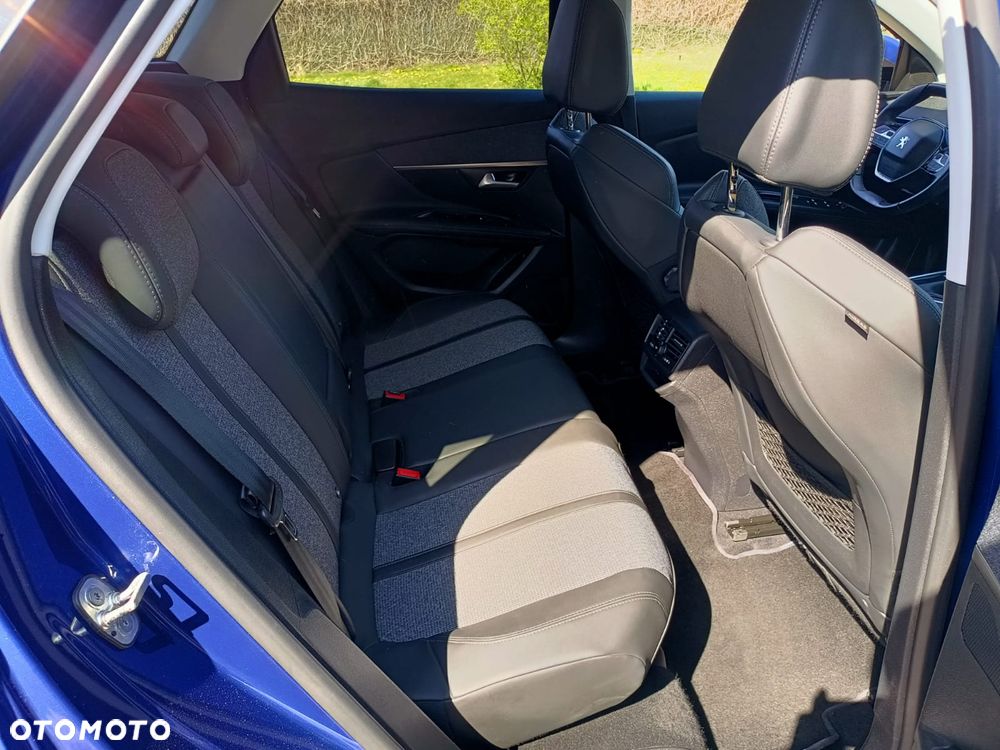 Peugeot 3008 1.2 PureTech Allure - 25