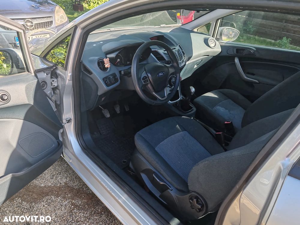 Ford Fiesta 1.6 TDCI Trend - 12