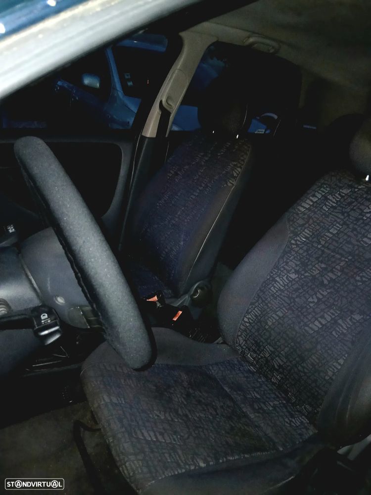 Opel Corsa 1.2 16V Confort - 5