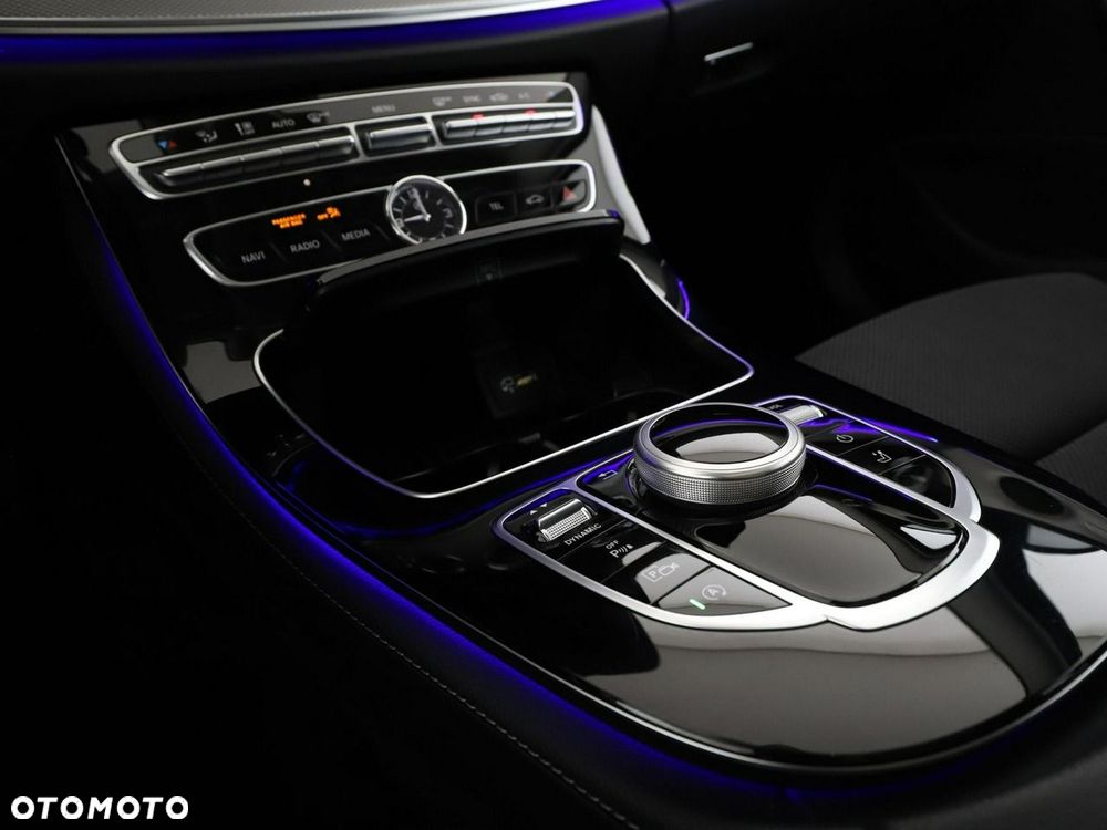 Mercedes-Benz Klasa E 220 d Avantgarde - 30