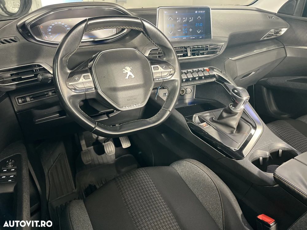 Peugeot 5008 BlueHDI 130 Allure - 12