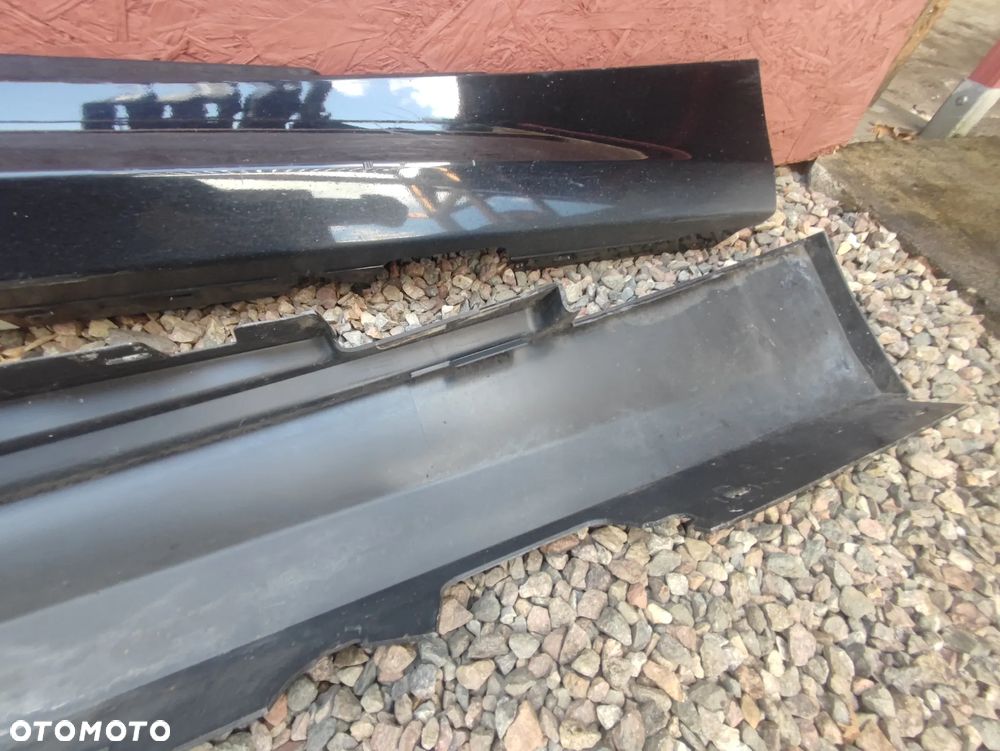 BMW E81 / E82 / E88 ORYGINALNE NAKŁADKI NA PROGI LEWA / PRAWA W KOLORZE SCHWARZ II O NR.  51 77 7 046 348 / 51 77 7 046 347 OEM W DOBRYM STANIE - 19