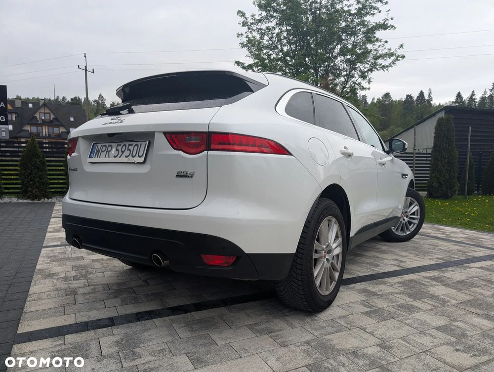 Jaguar F-Pace 2.0 i4D AWD Prestige - 4