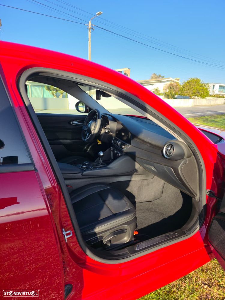 Alfa Romeo Giulia - 13