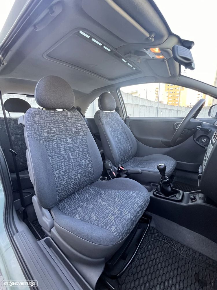 Opel Corsa 1.2 16V Confort - 15