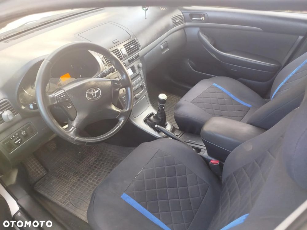 Toyota Avensis 2.0 D-4D Sol Premium - 1