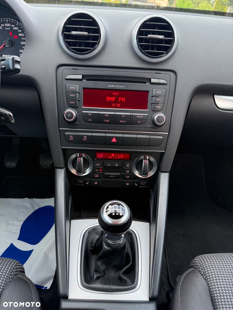 Audi A3 Sportback 1.4 TFSI Ambiente - 25