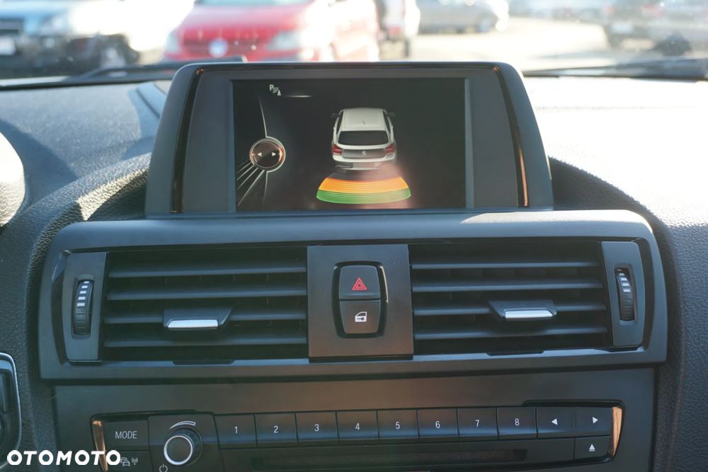 BMW Seria 1 114i Sport Line - 17