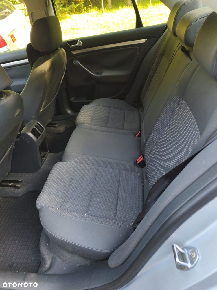 Volkswagen Jetta 2.0 TDI Sportline - 8