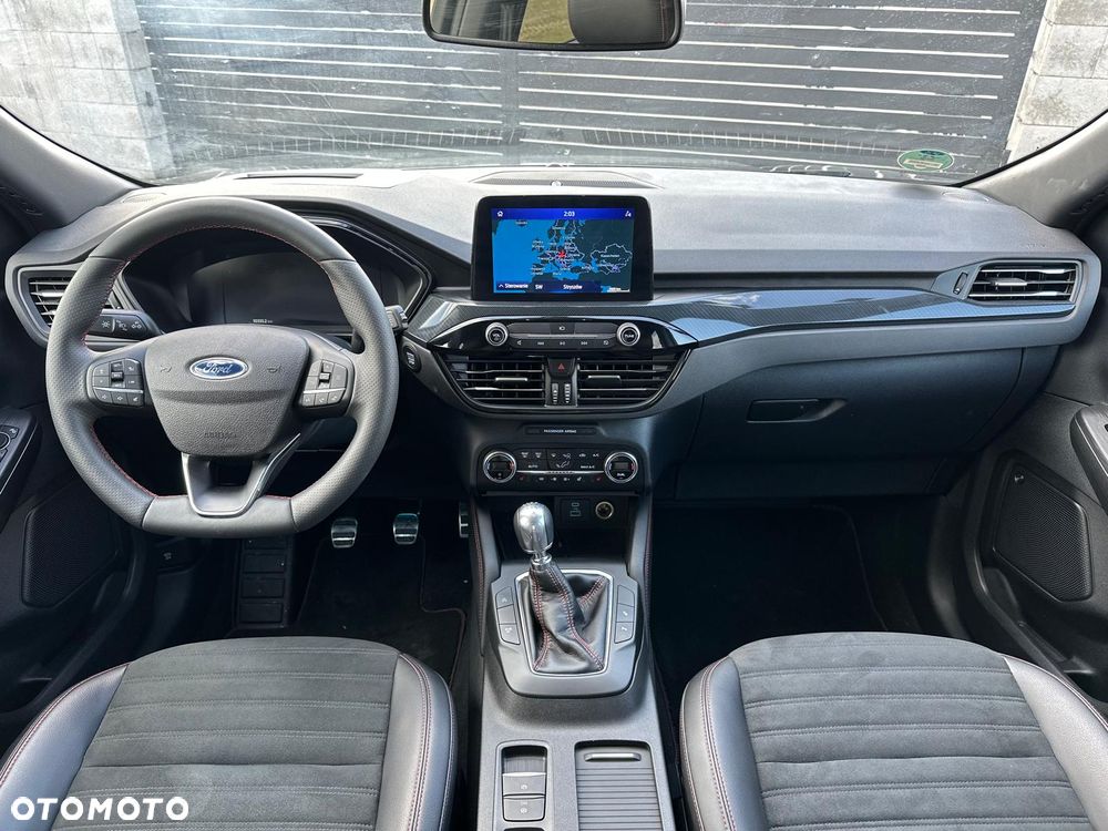 Ford Kuga 1.5 EcoBoost FWD ST-Line - 10