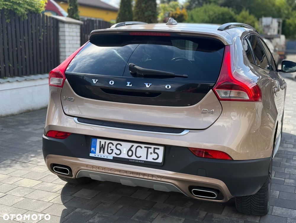Volvo V40 D4 Drive-E R-Design Summum - 4