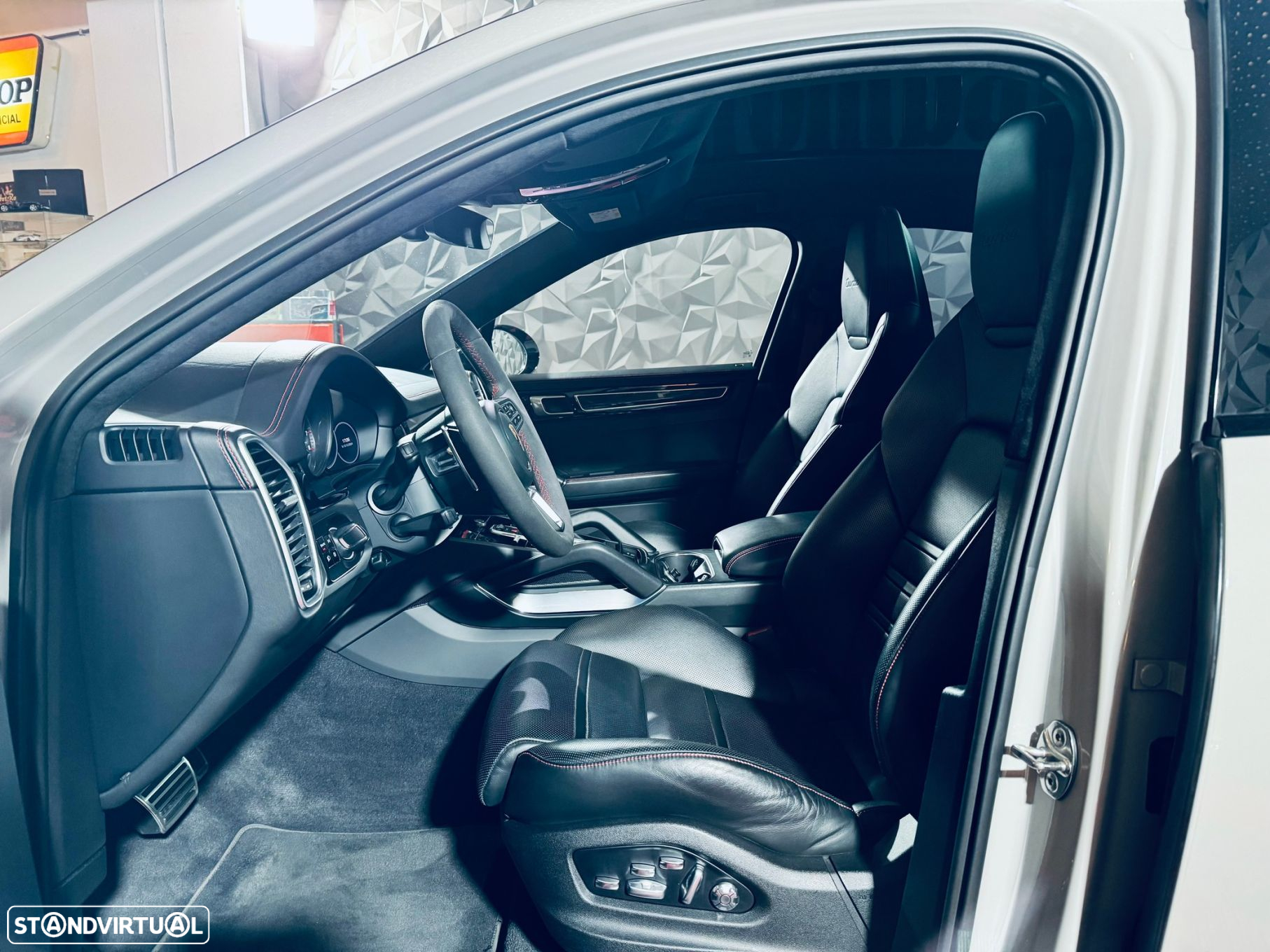 Porsche Cayenne Coupé Turbo - 32