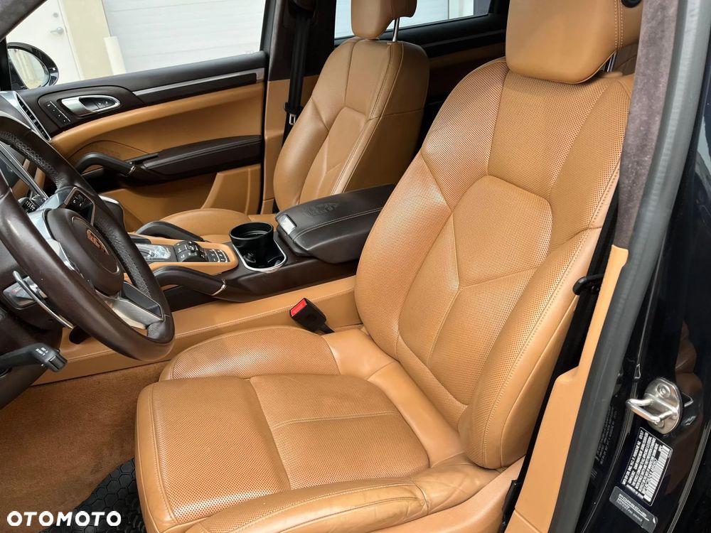 Porsche Cayenne - 20