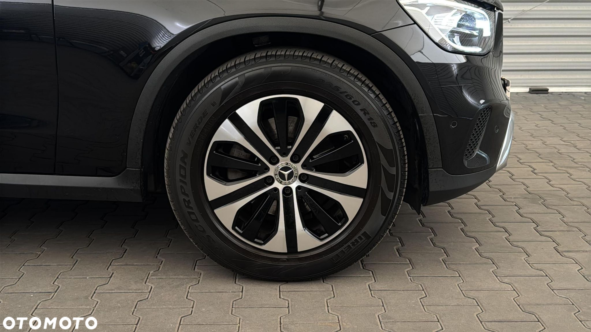 Mercedes-Benz GLC 220 d - 16