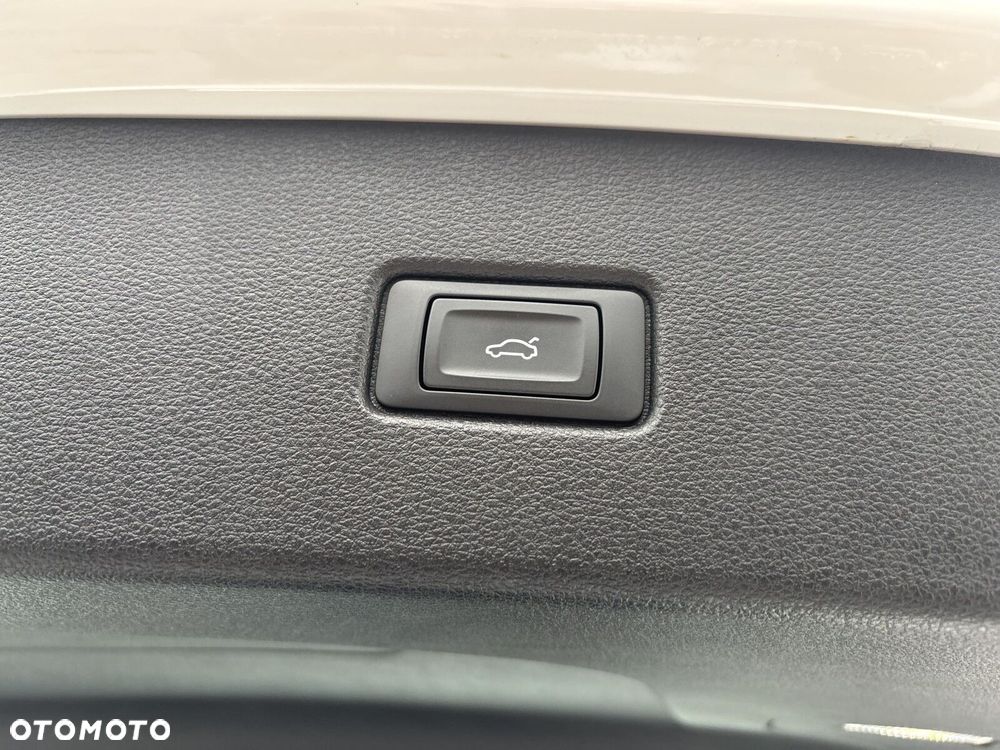 Audi Q5 Sportback - 28