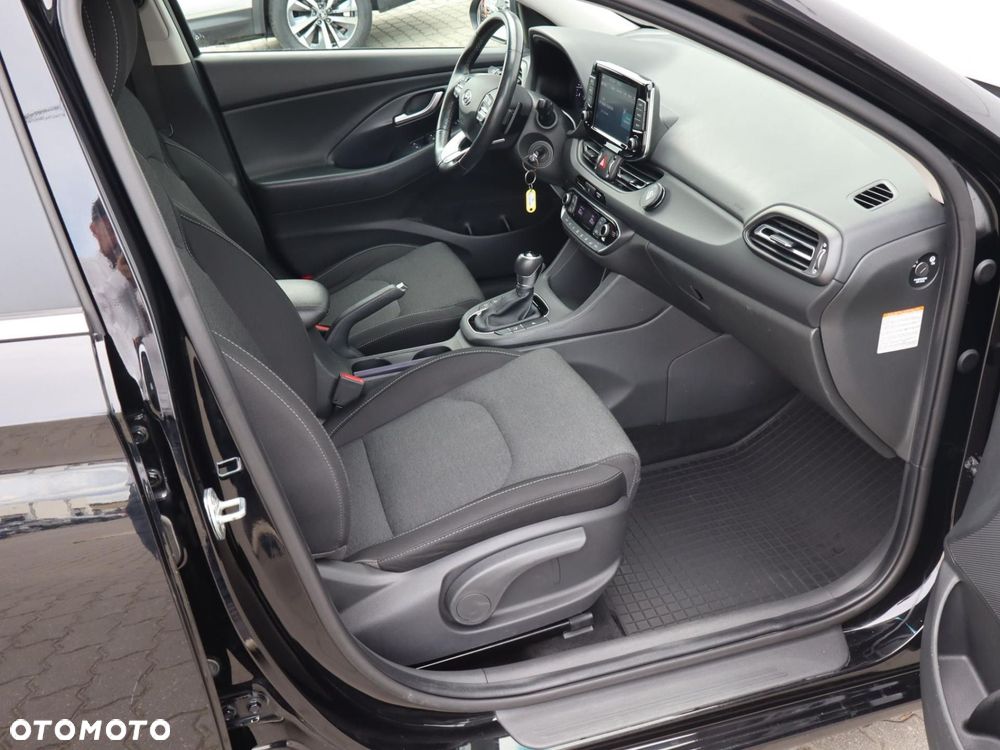 Hyundai i30 1.5 T-GDI 48V Comfort DCT - 6
