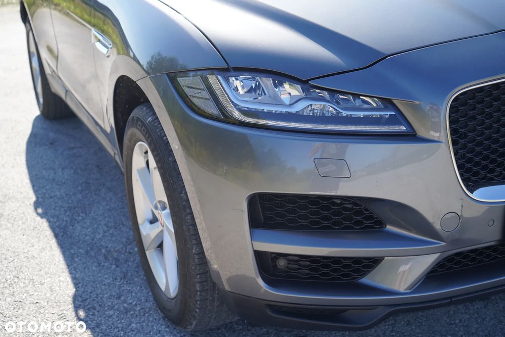 Jaguar F-Pace - 12