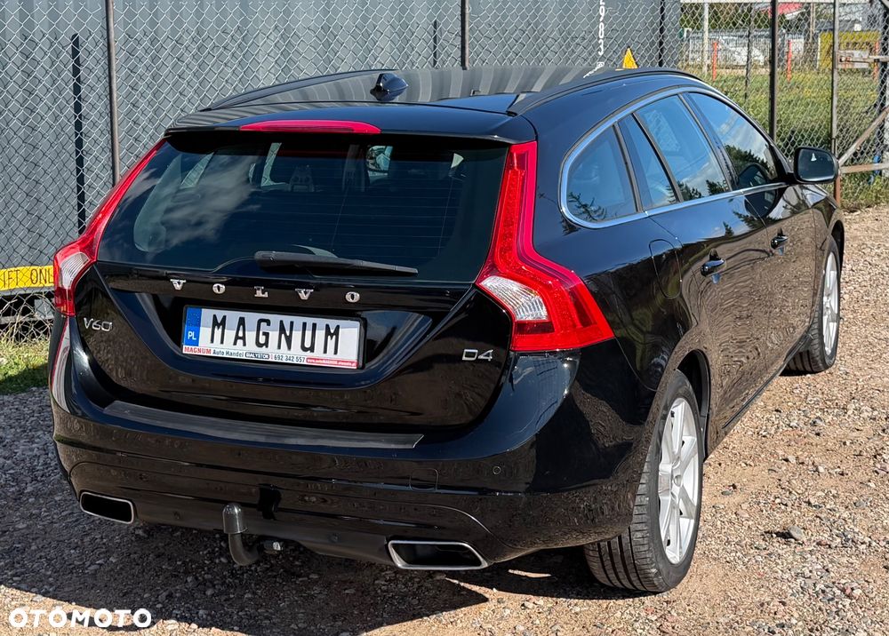 Volvo V60 D4 Drive-E Momentum - 34
