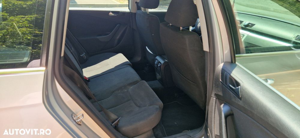 Volkswagen Passat - 10
