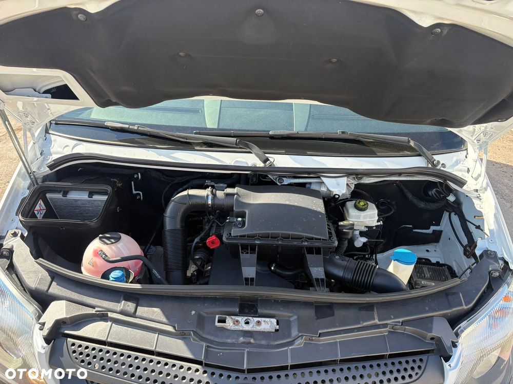Mercedes-Benz Sprinter - 25