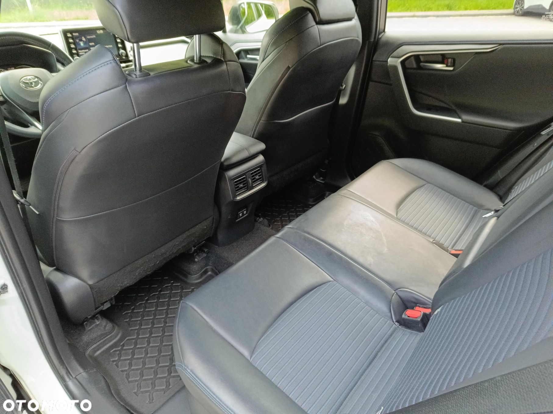 Toyota RAV4 - 20