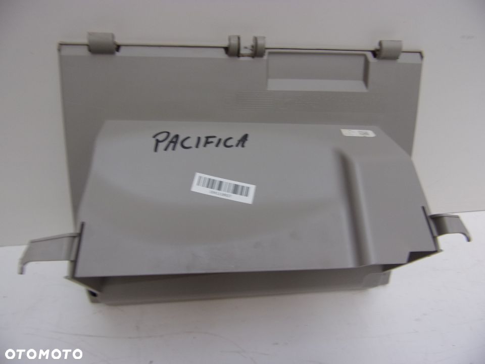 CHRYSLER PACIFICA 16- SCHOWEK DESKI - 8