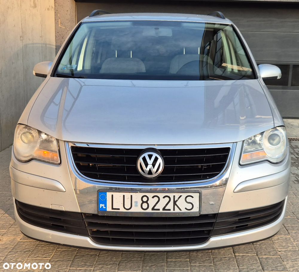 Volkswagen Touran - 9