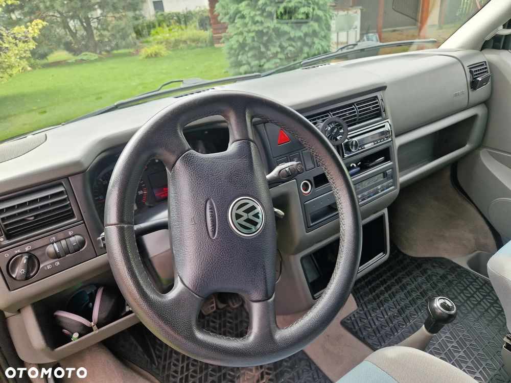 Volkswagen Multivan Standard - 22