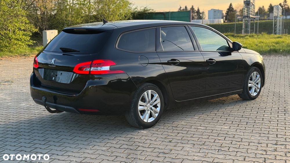 Peugeot 308 1.6 BlueHDi Allure S&S - 9