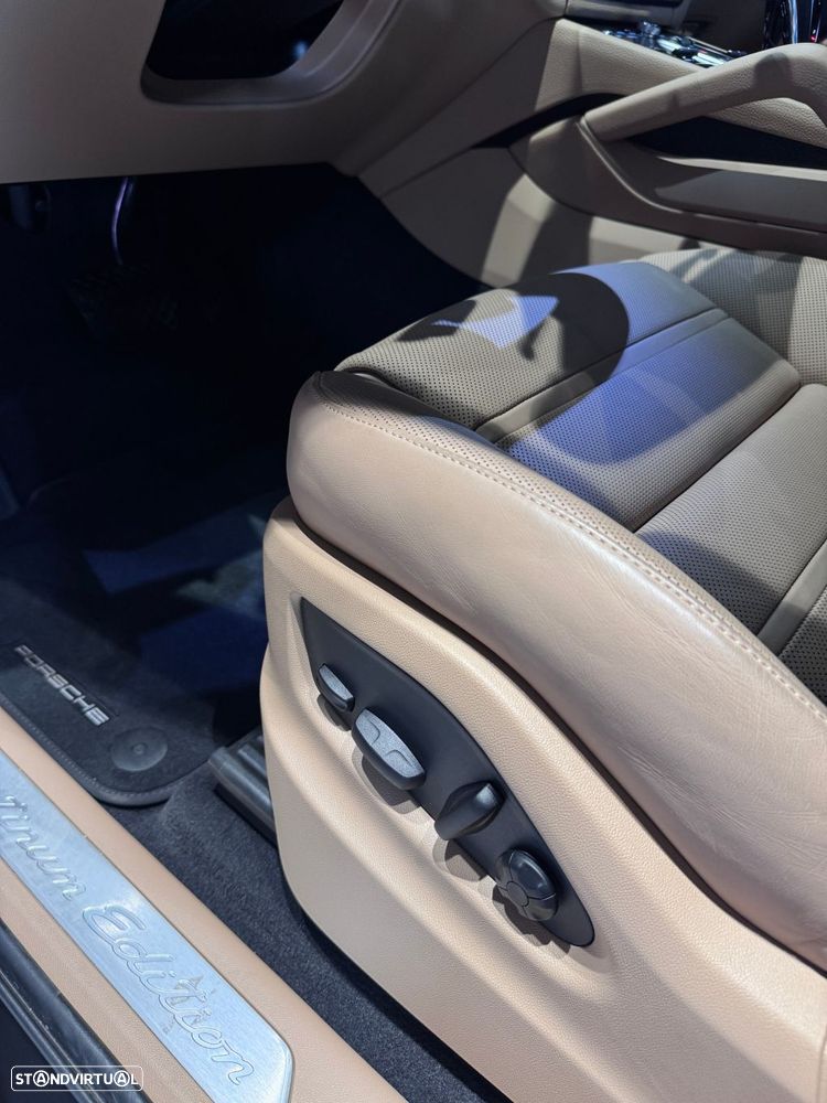 Porsche Cayenne E-Hybrid Platinum Edition - 24