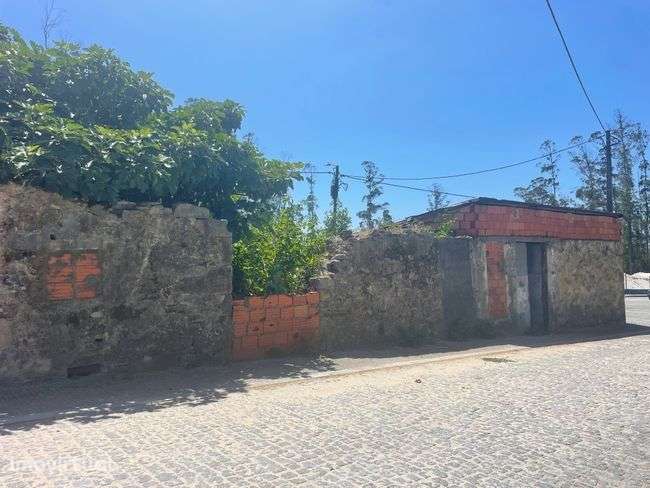 Moradia para reconstrução total em Sao joao de Ver - Grande imagem: 2/9