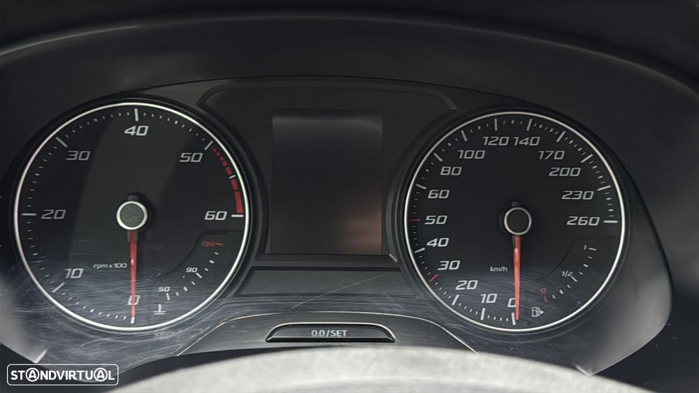 SEAT Leon 1.6 TDI ECOMOTIVE Reference - 9