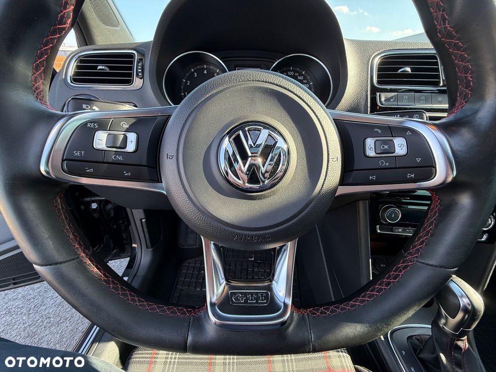 Volkswagen Polo 1.8 TSI BMT GTI DSG - 23