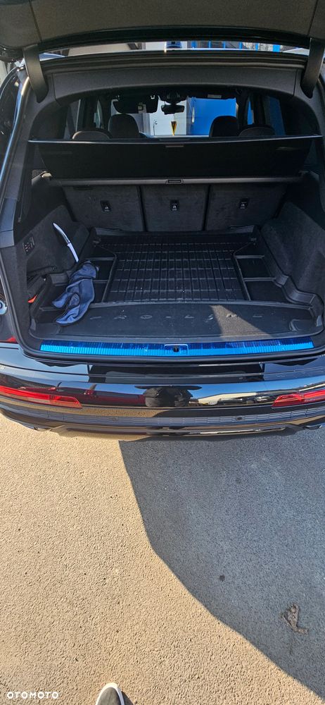 Audi Q7 55 TFSI mHEV Quattro S Line Tiptr - 24