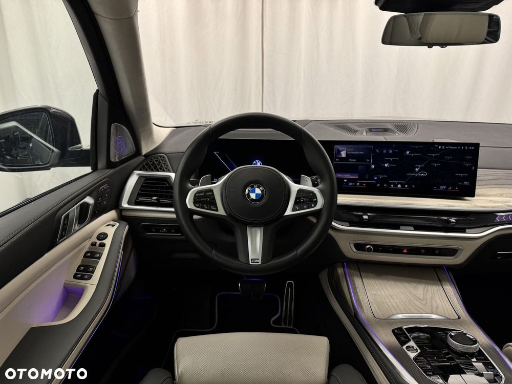 BMW X7 - 27