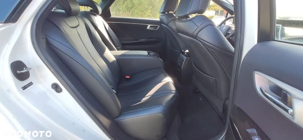 Toyota Mirai Advanced - 14