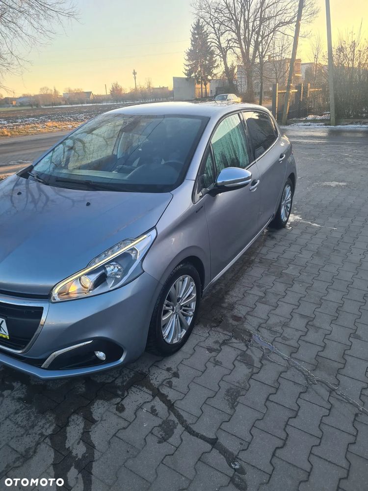 Peugeot 208 BlueHDi 100 Active - 1