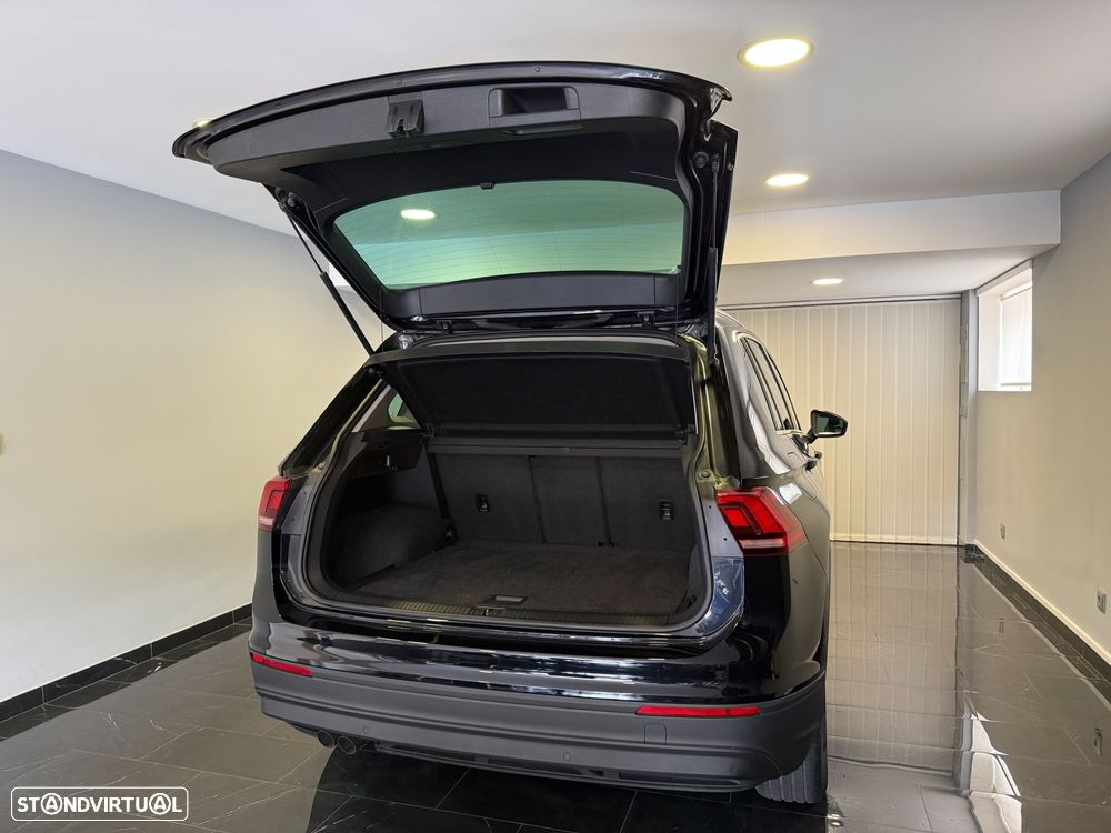VW Tiguan 1.6 TDI Confortline - 26