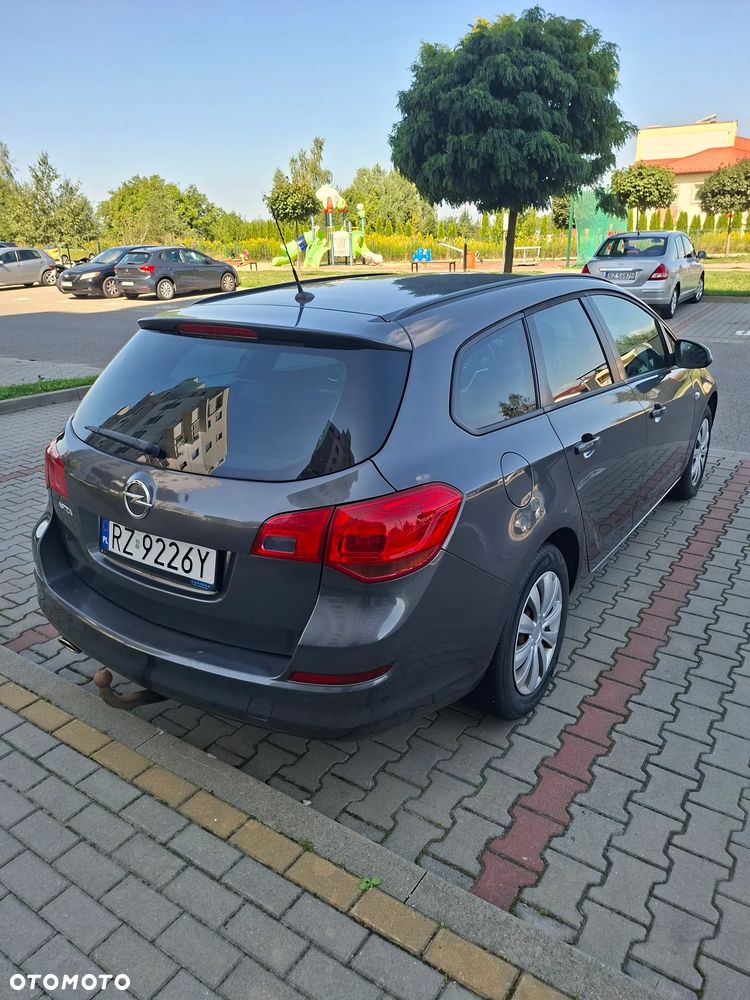 Opel Astra 1.4 Turbo - 4