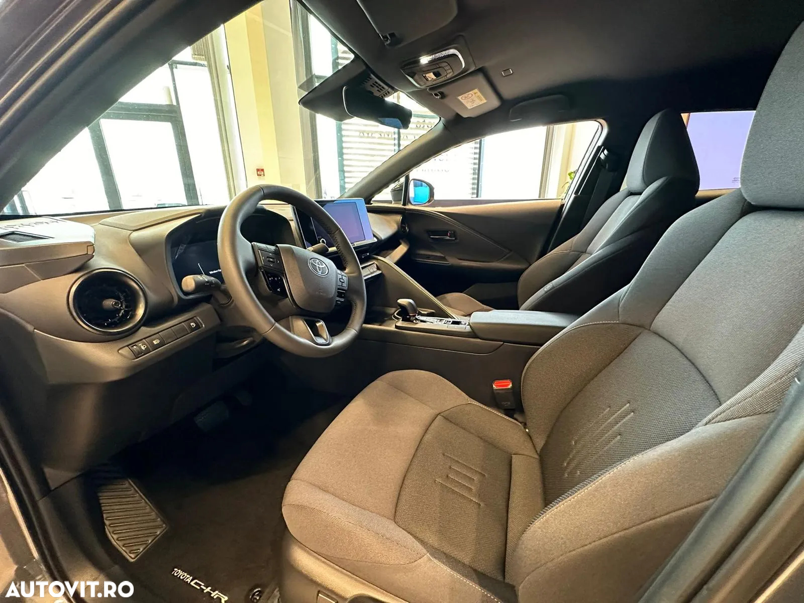 Toyota C-HR - 7