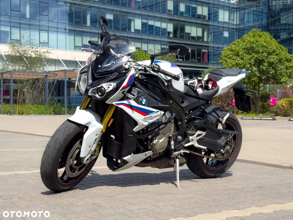 BMW S - 1