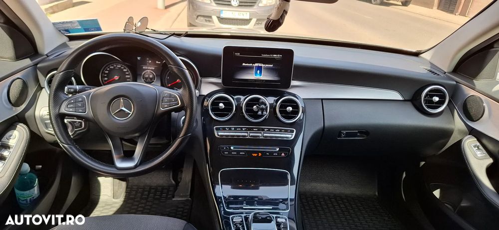 Mercedes-Benz C-Class 2018 photo 4