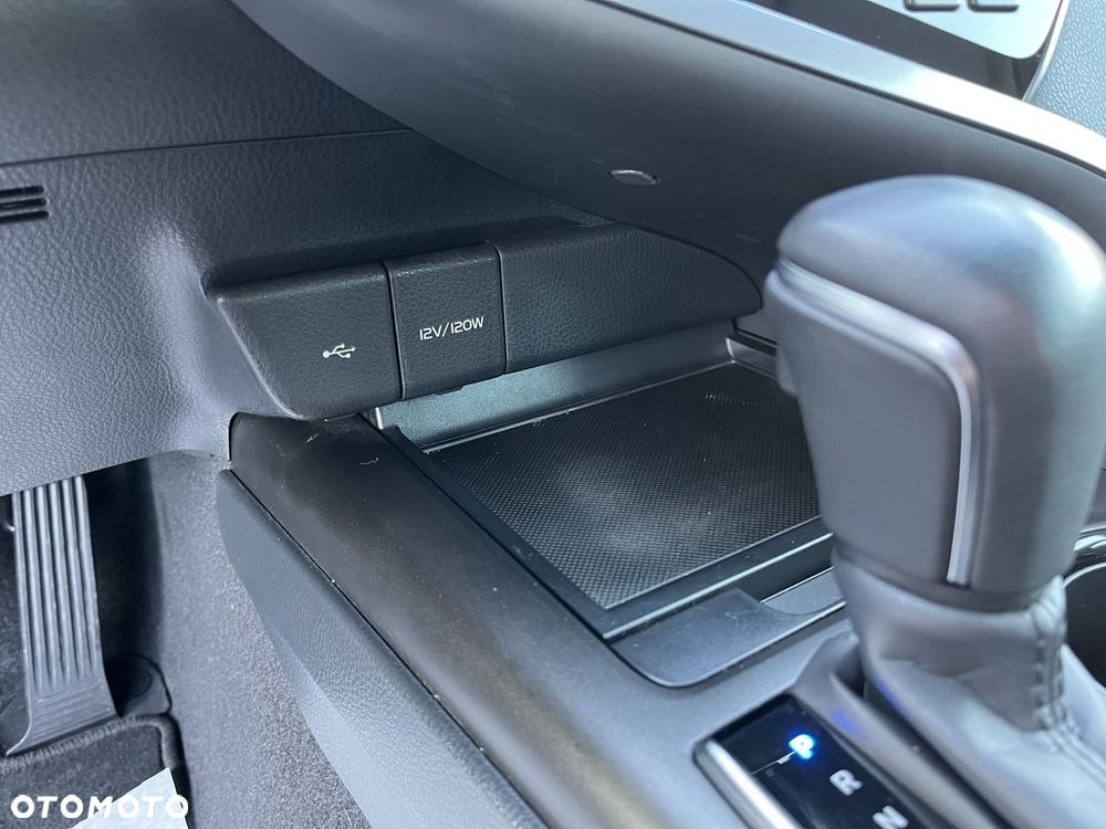 Toyota Camry 2.5 Hybrid Comfort CVT - 14